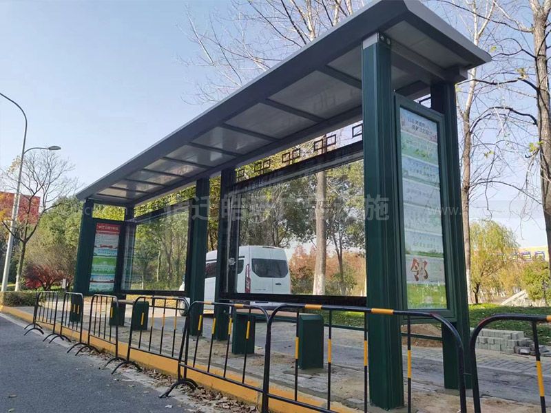 城市公交候車亭廠家現場安裝案例